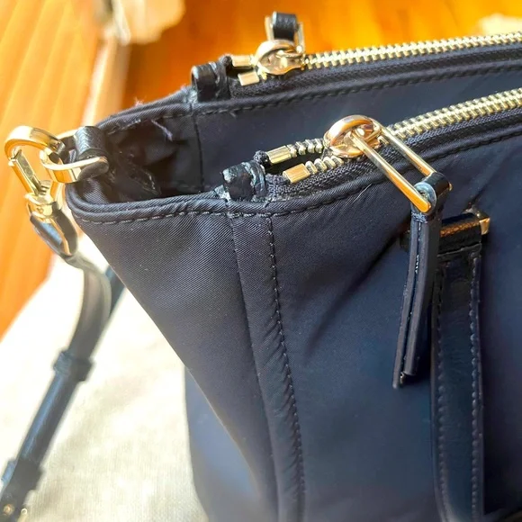 Kate Spade Black Tote (EUC) w/Matching New Travel Cosmetic Case & Foldable Tote - Picture 13 of 16